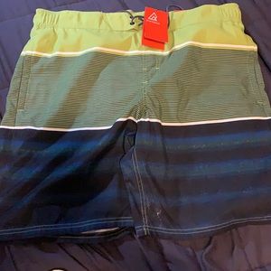 Men’s swim shorts